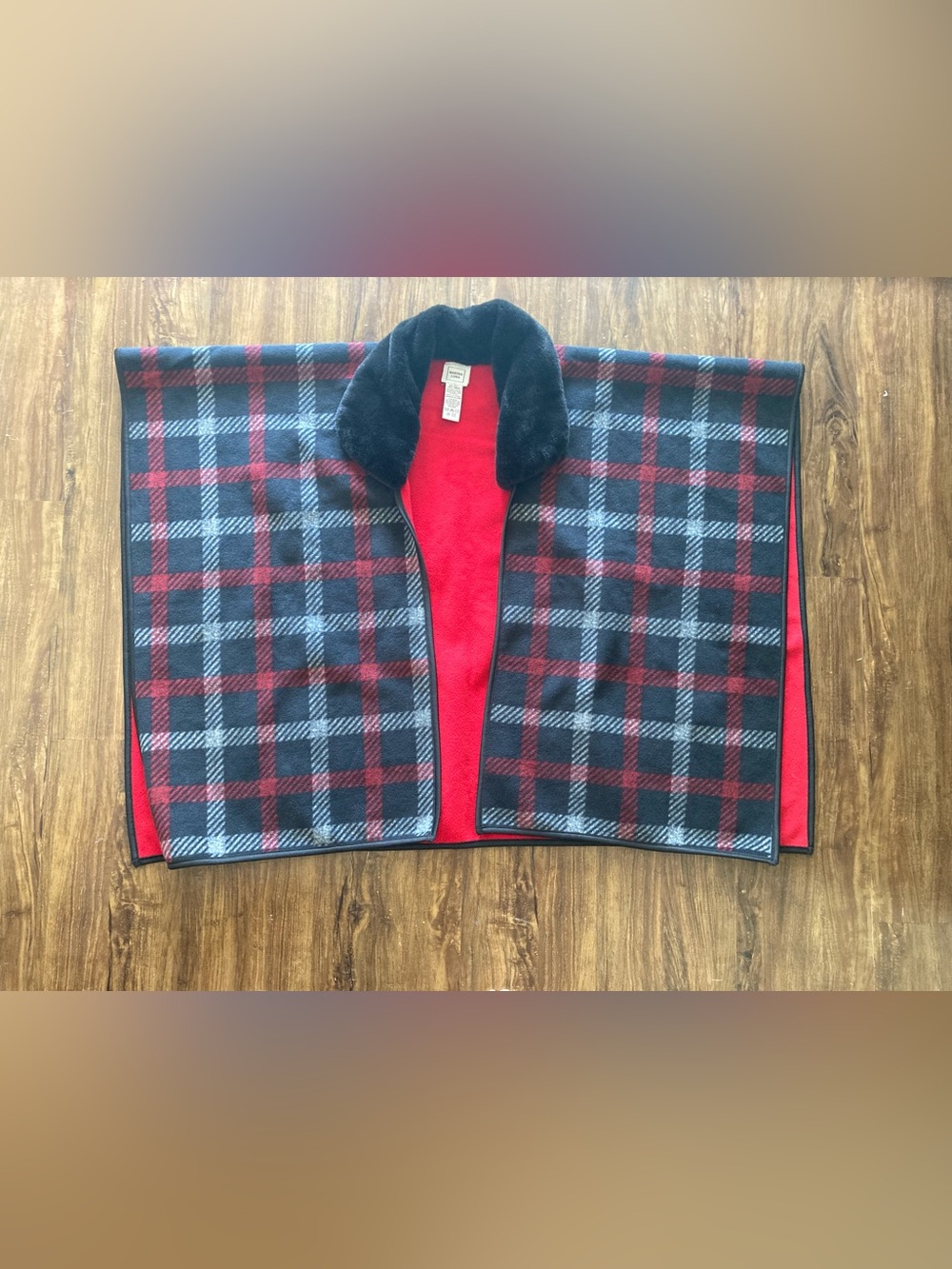 Marina Luna Red and Black Plaid Cape with Faux Fur Collar Women’s One Size